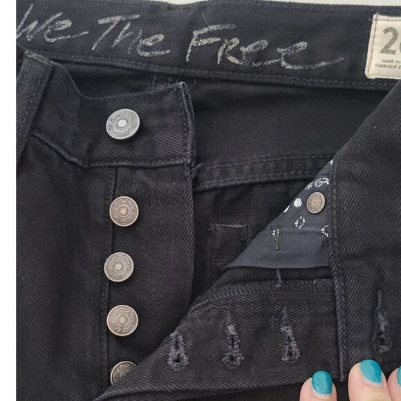 Free People Shorts Womens Size 26  Black Denim Shorts Witchy EMO Goth Cut Offs - Picture 5 of 9